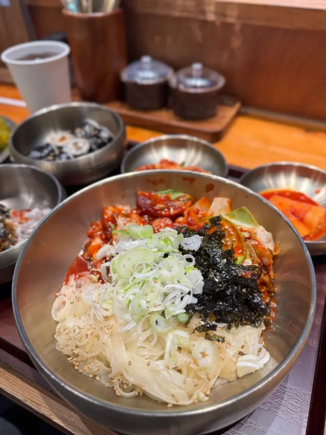 辣炒小章魚拌麵