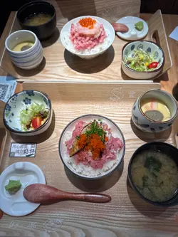 火焰左口魚肉餅飯