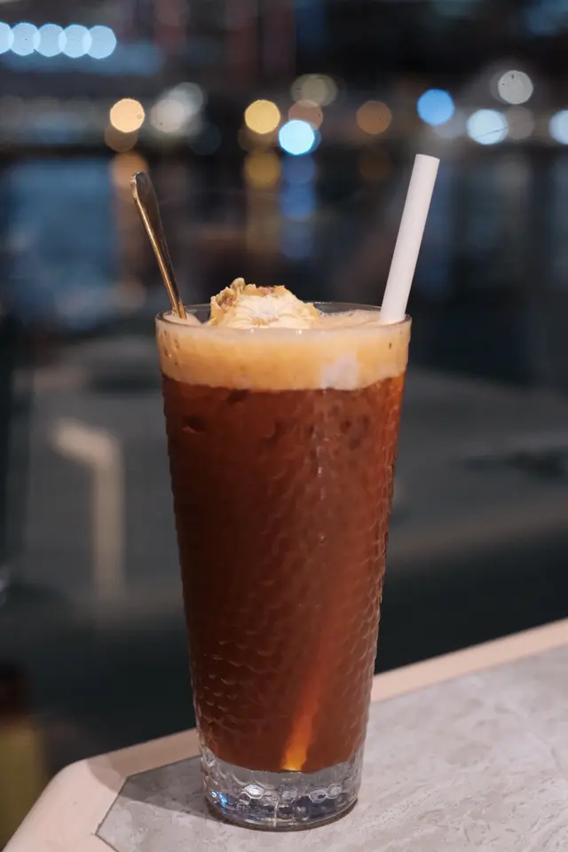 鮮鳳梨泰式奶茶