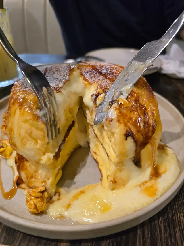 吉士焦糖梳乎厘班戟