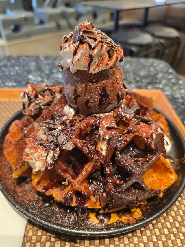 三重朱古力窩夫