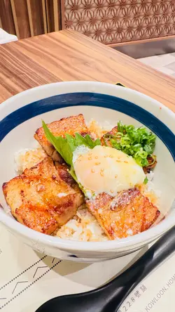 慢煮豚肉拌玉子丼