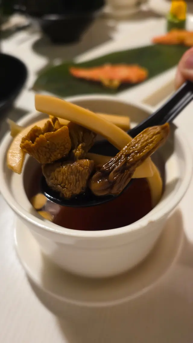 椰汁雪耳無花果燉湯