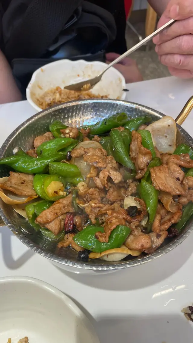 第二碟，D青椒淋哂，加左豆豉，勁多油