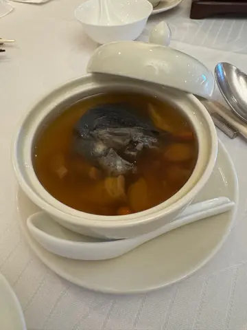 党参黄芪杞子螺头炖乌鸡