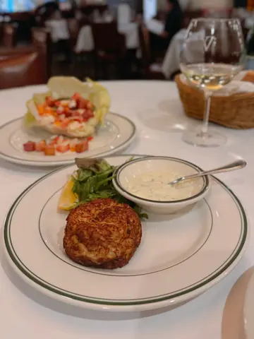 WOLFGANG'S CRAB CAKE