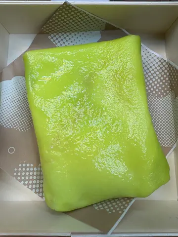 榴槤班戟，同滿記爭好遠，好少料