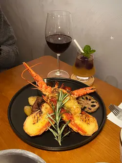 龍蝦拼炭燒肉眼扒