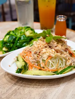 青木瓜絲鮮蟹肉雞絲沙律