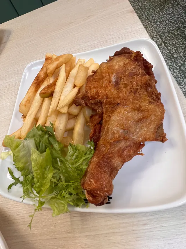 珍寶炸雞脾加配薯條