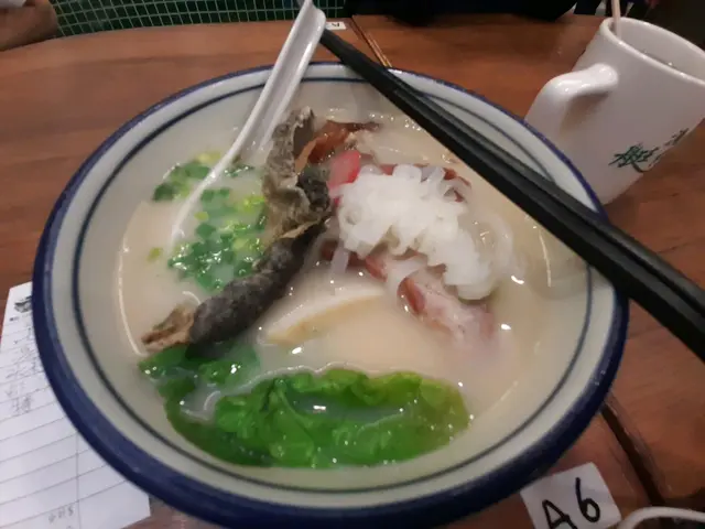 招牌艇仔粉要河粉