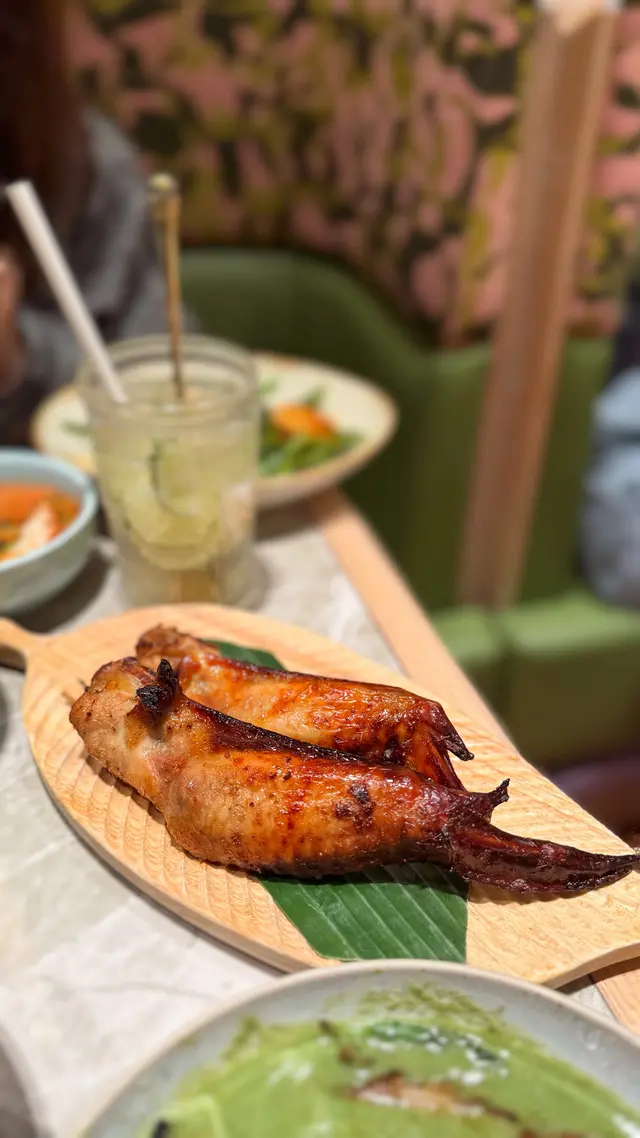 香茅椰糖烤雞全翼