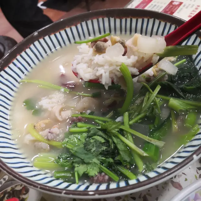 冬瓜粒海鮮湯飯