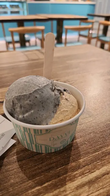DAYVI GELATERIA — 相片來源 OpenRice